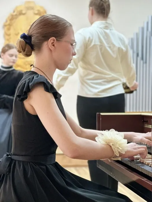 image-22-04-26-08-01-9